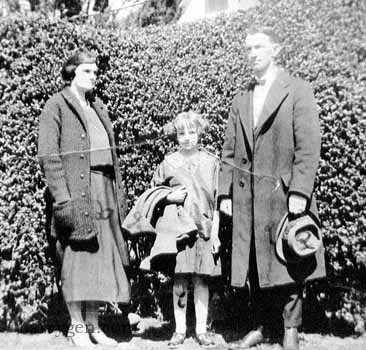 Spurgon, Lottie and Grace Walker